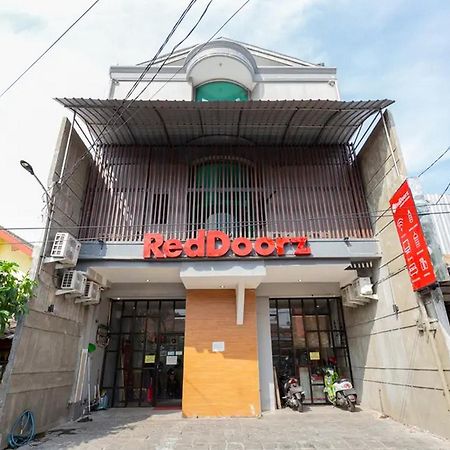 Reddoorz @ Manukan סוראבאיה מראה חיצוני תמונה