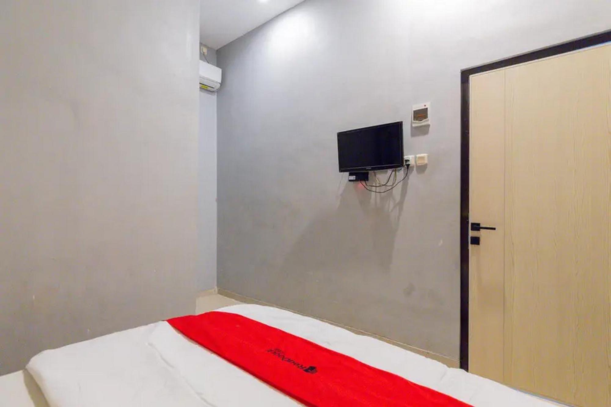 Reddoorz @ Manukan סוראבאיה מראה חיצוני תמונה